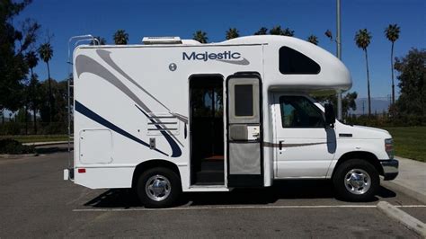 Top Rated Class C Motor Home Rental Starting At 169night In Cartecay