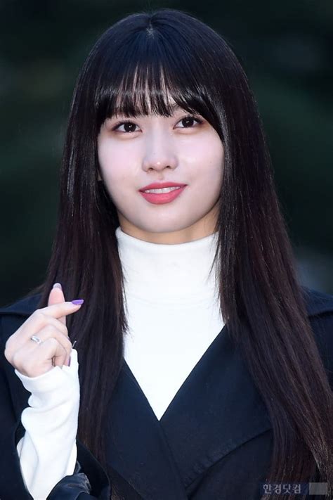 이로써 13살 차 한일 커플이 탄생하게 됐다. 포토 트와이스 모모, '돋보이는 미모~' | 연예 | 한경닷컴