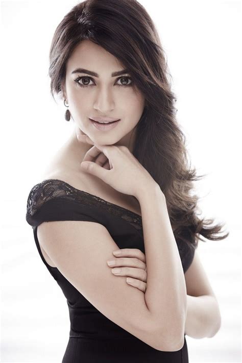 15 Hot And Spicy Photos Of Kriti Kharbanda Sandalwood Sensation