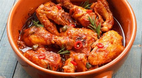 Fatto sta che ognuno ha la propria ricetta che ritiene la migliore in. Pollo alla cacciatora - Valsamoggia