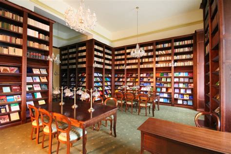 O Bibliotece - Biblioteka Główna