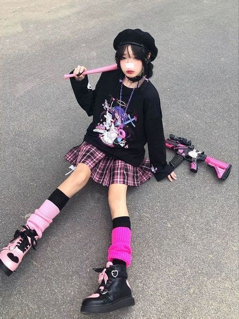 Kawaii Goth In 2022 Kawaii Fashion Outfits Pastel Goth Fashion