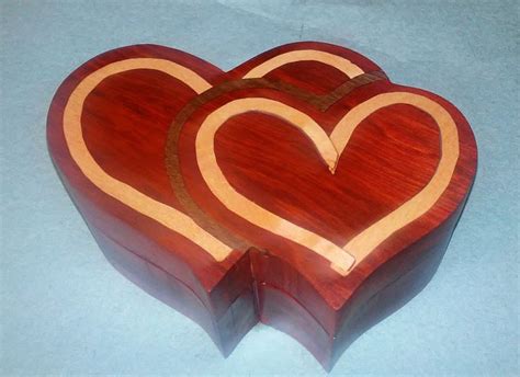 Made A Heart Shaped Jewelry Box From Redheart Maple And Walnut Heart