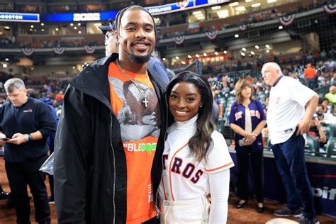 Simone Biles Husband Jonathan Owens Jumps To Her Defence After Fan