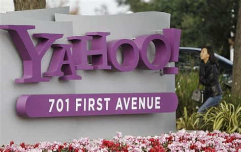 Yahoo Salvages Verizon Deal With 350 Million Discount