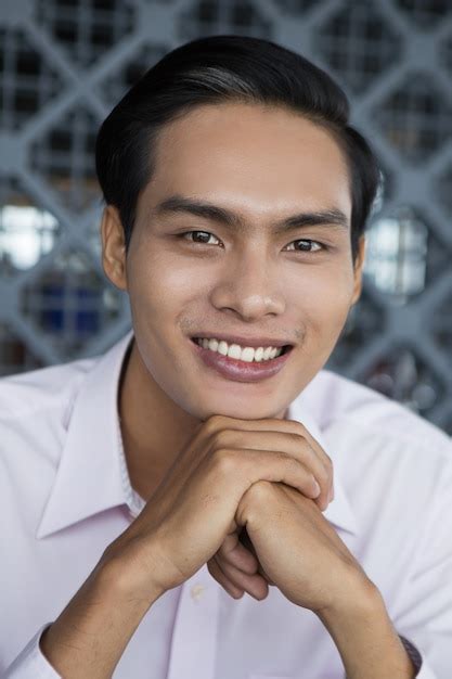 Free Photo Closeup Portrait Of Smiling Young Asian Man