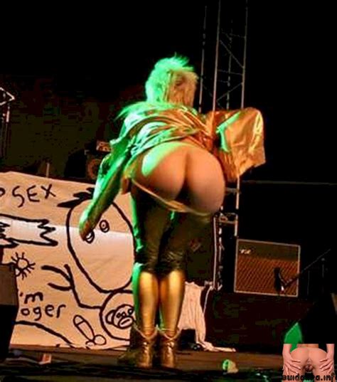 Ass Yolandi Stage Topless Scandalpost Scary Singer Vagina Naked Scandal Pussy Tumblrs Loves