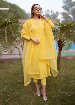 Denvers Mile High Style A Fashionistas Guide To Local Boutiques And Trends