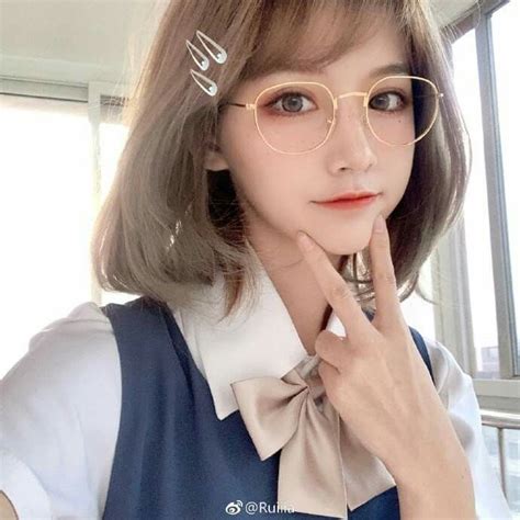 찾기 Asian Cute Beautiful Asian Women Estilo Lolita Girls With Glasses