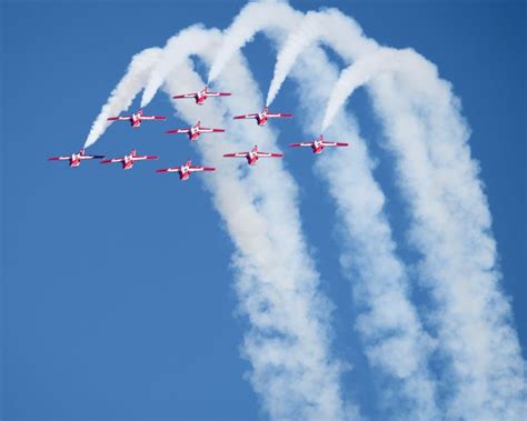 The team is based at 15 wing moose jaw near moose jaw, saskatchewan. Canadian Snowbirds Show Countdown Begins! - My Parry Sound Now