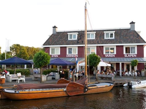 T Schippershuis Hotel In Terherne Friesland