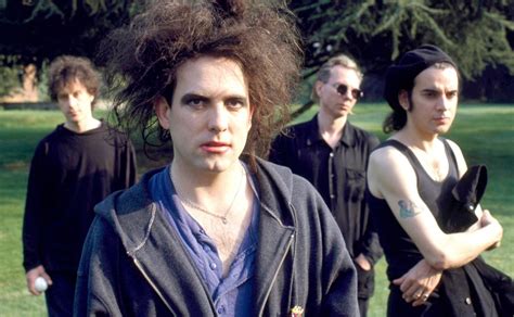 The Cure: 13 canciones que no puedes dejar de escuchar