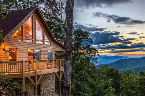 Heaven On Earth Secluded Cabin Whot Tub Deck Views Located In Bryson City Cabins For