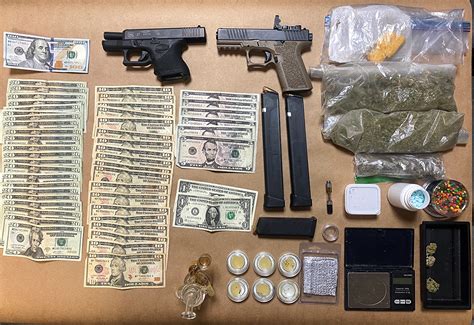 Hollister Police Seize Guns Contraband In Traffic Stop