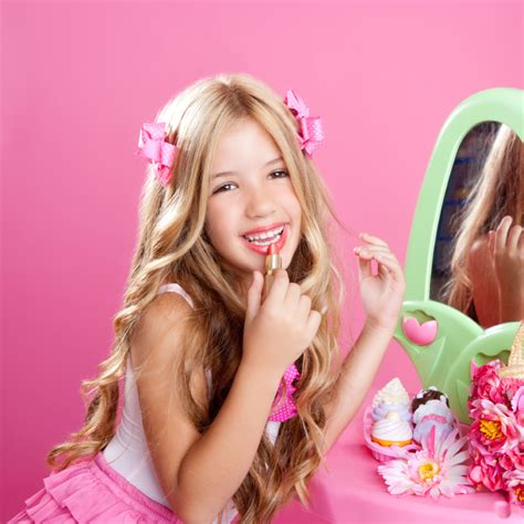 Children Fashion Doll Little Girl Lipstick Makeup Pink Vanity Weekly