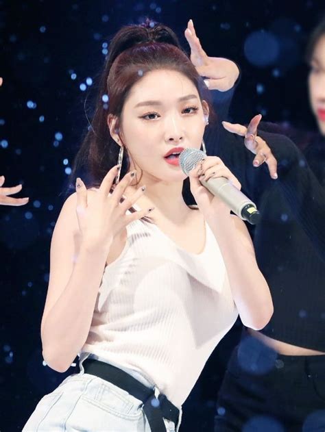 Pin By Lulamulala On Chungha Kpop Girls Korean Singer Korean Girl