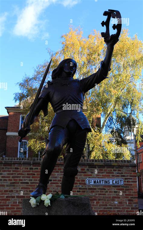 King Richard Iii Statue Leicester Cathedral Leicester City