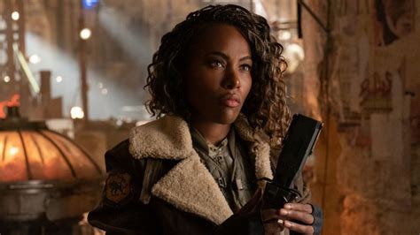 Dewanda Wise Plays Imperfect Hero In Jurassic World Dominion The Hollywood Reporter