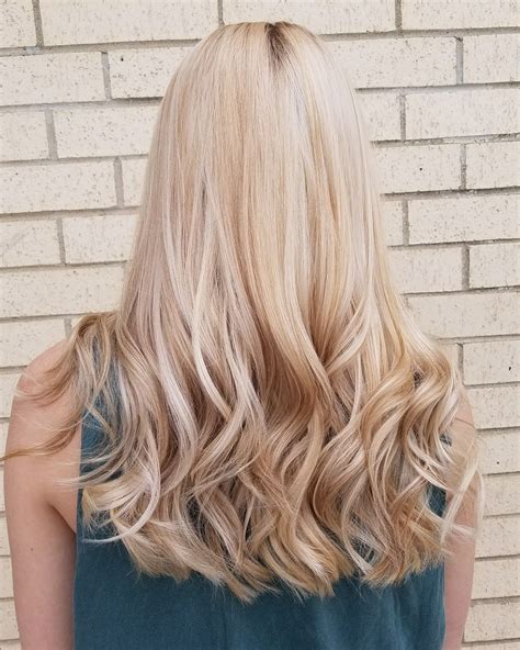 Cool and warm blonde balayage long hair | Balayage hair blonde long, Balayage long hair, Long 