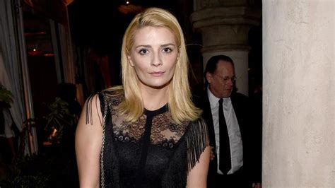 former o c star mischa barton is suing her ‘greedy stage mother au — australia s