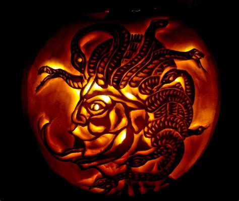 Medusa Carved Pumpkin Häkeln