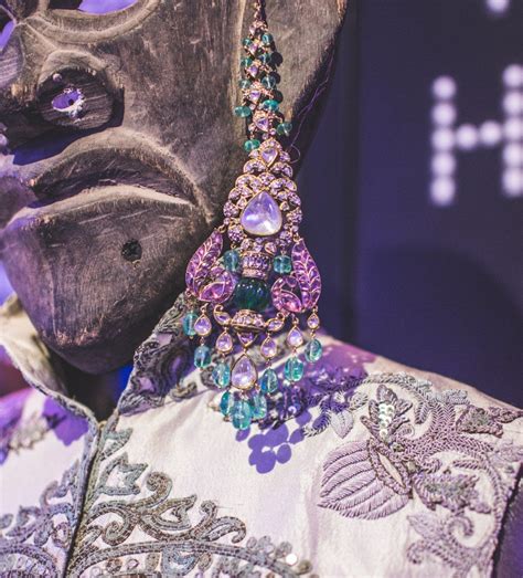 Anamika Khanna Couture'17 | Kundan jewellery bridal, Indian wedding jewelry, Anamika khanna