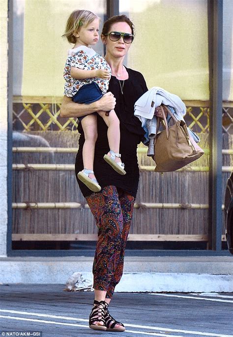 But the big takeaway is that emily and her husband, john kransinski, are apparently keeping their fame a secret from their daughters, hazel, seven and violet, four. Emily Blunt is on full mommy duty with daughter Hazel while out in LA | Daily Mail Online