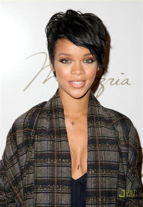 Rihanna Hairstyle Trends