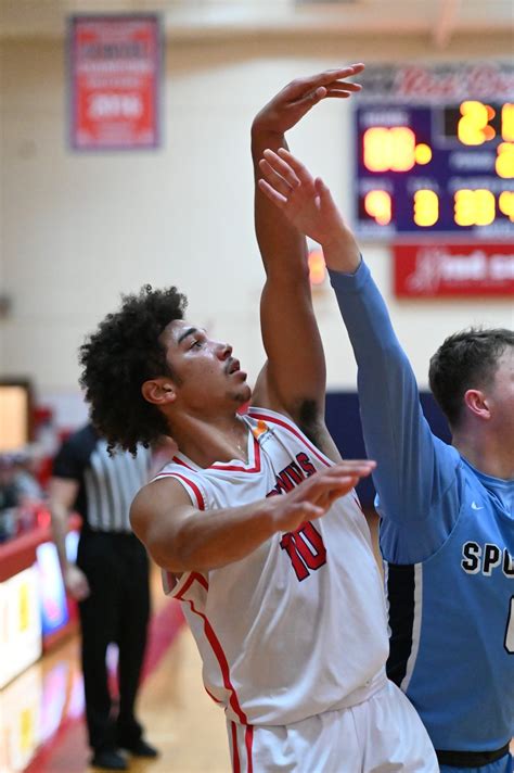 Kobe Parlin - Men's Basketball - Lower Columbia College Athletics