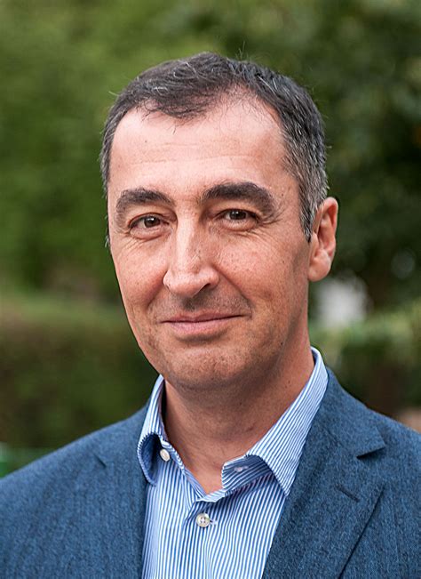Özdemir erzählt in dem post auch rührende geschichten aus seiner kindheit. Cem Özdemir - Wikipedia