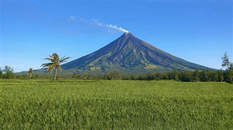 Filemayon Volcano As Of March 2020 Wikimedia Commons