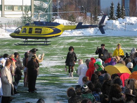 2011 Penkkarikuvia Helikopteri Atso Taipale