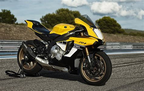 The Evolution Of The Yamaha R1 Motorcycle Visordown