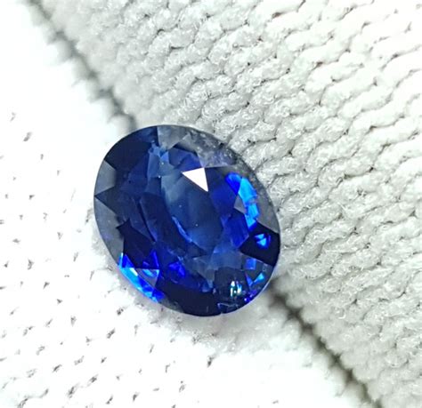 Certified 105 Cts Natural Stunning Royal Blue Sapphire
