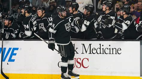 Kings Trainer Becomes First Female Staffer On Bench In Nhl