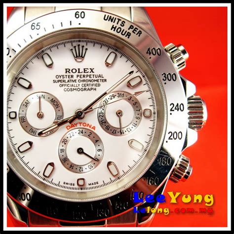 16520 year 1994 case number s414653 caliber 4030 bracelet stainless steel rolex bracelet dimensions 40 mm accessories accessories original rolex box and original warranty, rolex service paper from 2006, booklets, rolex 24 cap, photo with. Rolex Daytona 1992 Winner 24 Gold