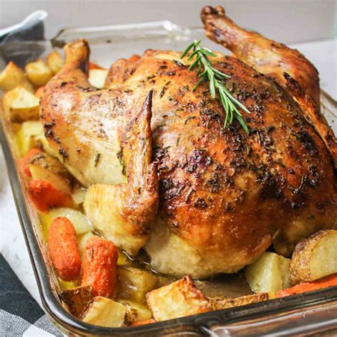 Roasted Whole Chicken With Potatoes And Carrots Beeyondcereal