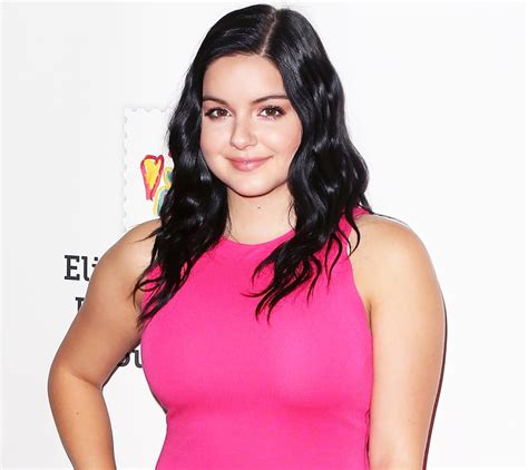 How To Get Ariel Winter Showing Her Breast In Public Placehow To It On Jan 30 2016