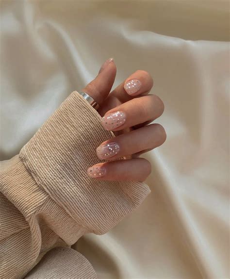 𝑠𝑜𝑚𝑒𝑡𝘩𝑖𝑛𝑔 𝑠𝑝𝑒𝑐𝑖𝑎𝑙 Beige nails Nails Cute nails