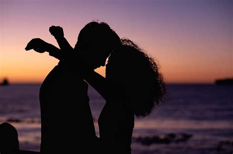Love Couple Silhouette Sunset Sea Hd Wallpaper Peakpx