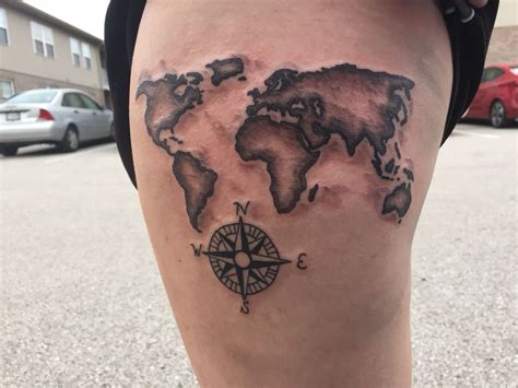world map tattoo tatuajes náuticos tatuaje africa mapa del mundo