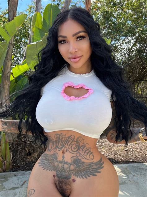 Brittanya Razavi On Twitter Smell My Roses Https T Co DJzNuSsQEN