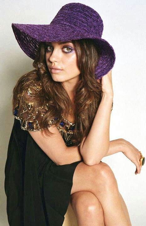 Mila Kunis Purple Hat And Eyeshadow Girls And Glasses Pinterest