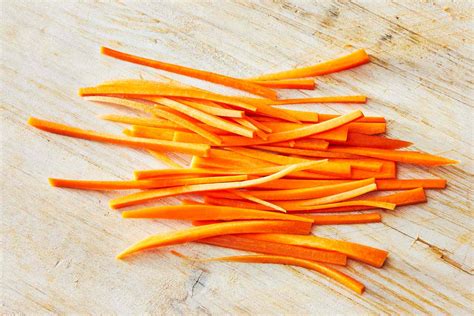 How To Julienne Carrots
