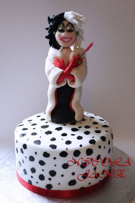 102 Dalmatians Cruella De Vil Cake