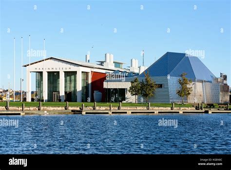 Submarine Building Hi Res Stock Photography And Images Alamy