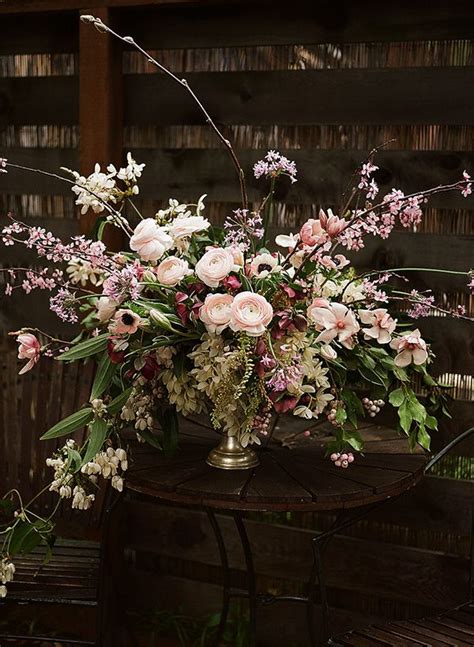 Every year, when spring comes the strong half of the world. Seasonal Wedding Flowers for March | March wedding flowers ...
