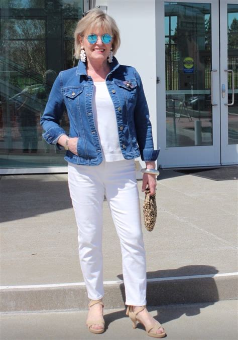 Fashion Over 50 How To Choose White Jeans Fashion Spring Outfits Casual Fashion Over 50