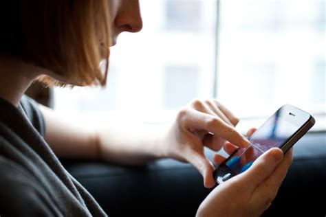 • take a look on the two navigation buttons of your phone (back and task buttons). Are Men and Women Using Mobile Apps Differently? | WIRED
