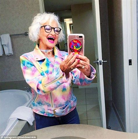How To Take The Perfect Instagram Picture Baddie Winkle Instagram Pictures Postnatal Workout